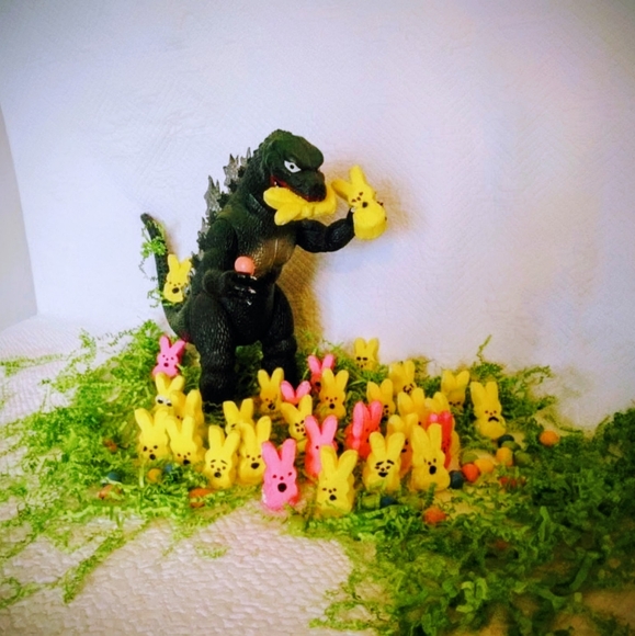 Meet your Posher, Eccentric Annie - Picture 7 of 8